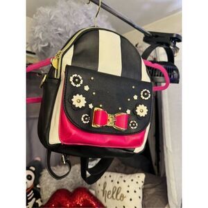?NWT Betsey Johnson Lovely Cat Donut ? Backpack BETSEY JOHNSON Backpack Donut Cat Face School Travel Diaper  main image 3